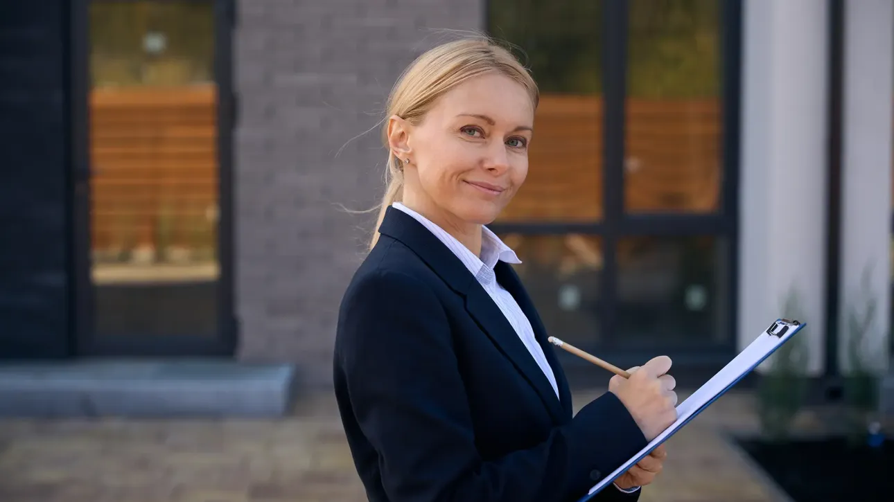 Fix Before Closing contractor reviewing inspection repair amendment with DFW real estate agent before closing